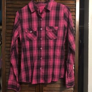 Nollie pink/black button down